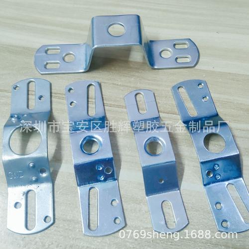 东莞吸顶盘厂家全攻略 品牌、图片与热帖背后的产业洞察